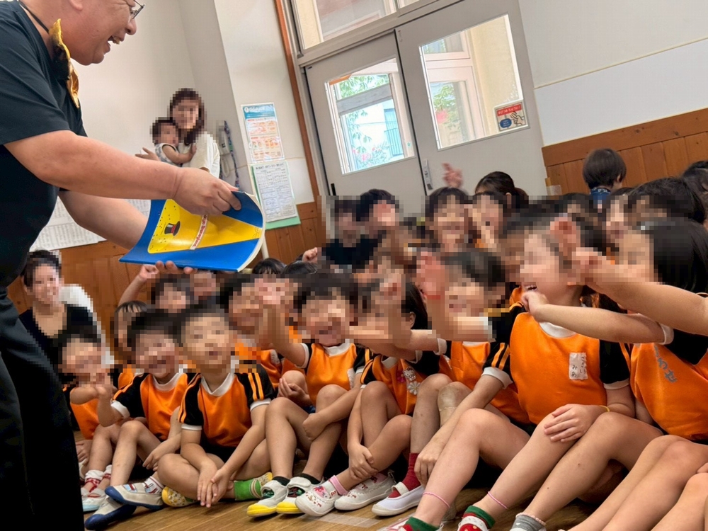 大阪市大正区の幼稚園でマジックショーをしました。