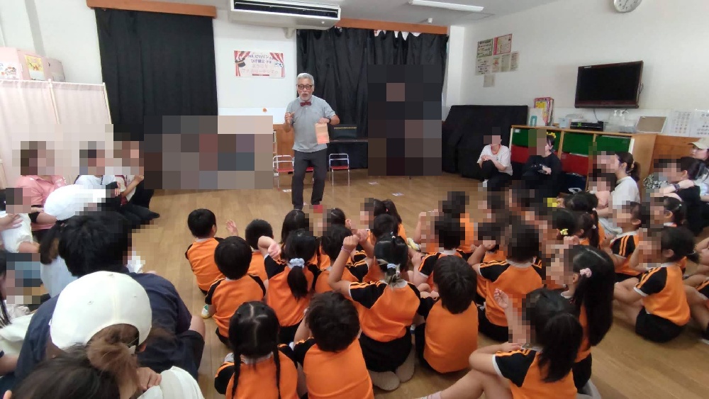 大阪市大正区の幼稚園でマジックショーをしました。