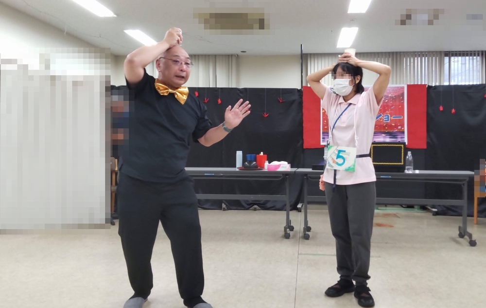大阪府茨木市のデイサービスでマジックショーをしました。